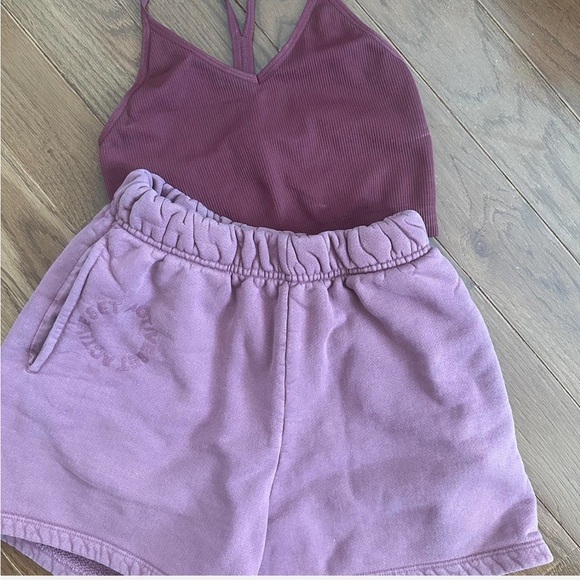 SET ACTIVE BRAND NEW SPORTS BRA/TANK CAMI AND COTTON SHORTS, SIZE S, PLUM COLOR.